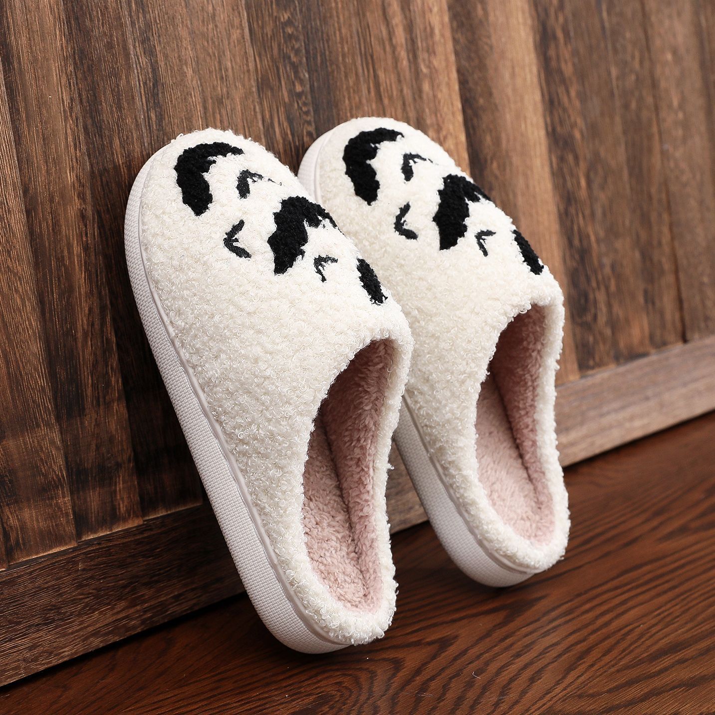 Funny Bat Slippers Halloween Pumpkin Flat Indoor Shoes for Women Men Soft Plush Comfortable Horror Fashion Halloween Gift